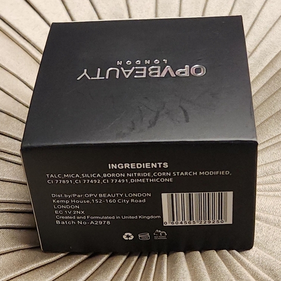 OPV BEAUTY LONDON Sealed Loose Setting Powder IN Medium - Picture 6 of 11